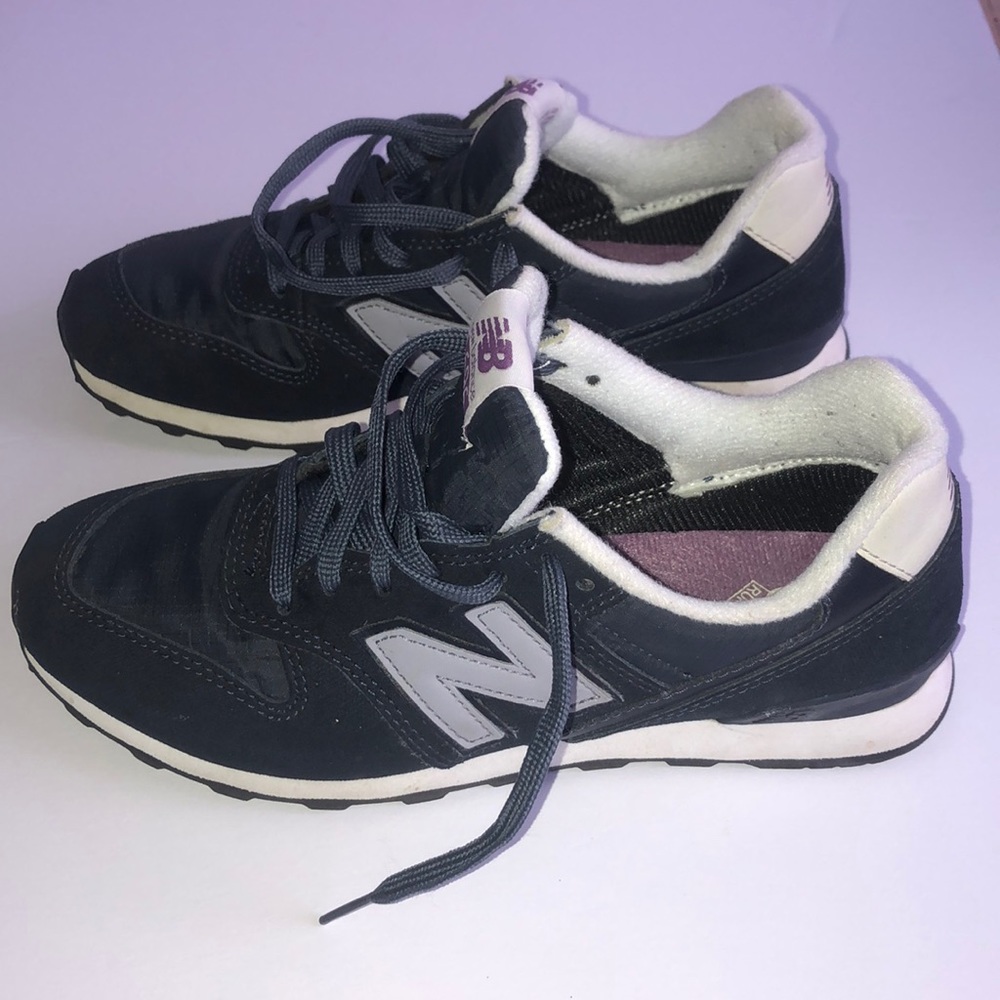 New Balance 696 Blue and Grey Women's Sneakers UGC Super Cute!